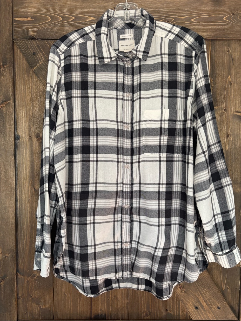 American Eagle Black, White & Gray Plaid Button-Up Shirt